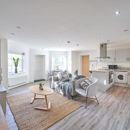 A Stylish Apartment With Parking In Preston Preston  Exterior foto